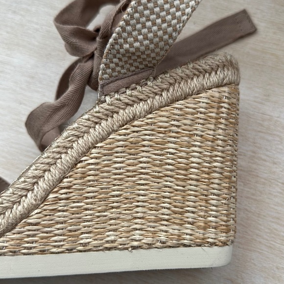 Vince Camuto Women's Truffle Taupe Bendsen Wedge Sandals Size 8 - Picture 8 of 9